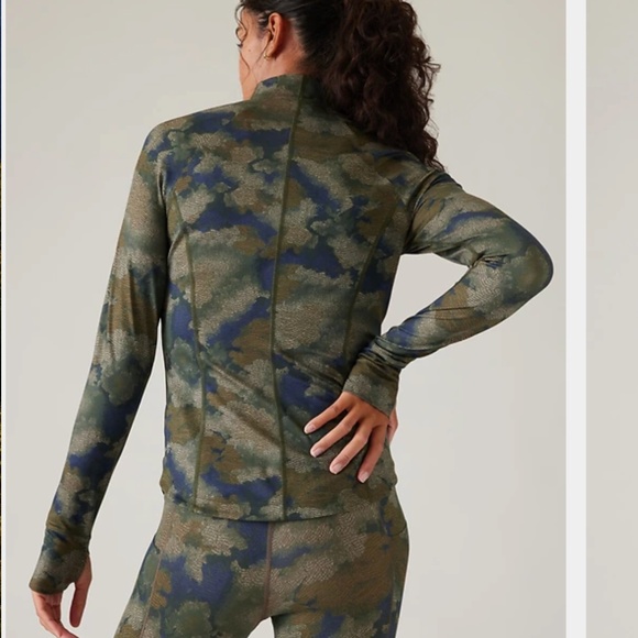 Athleta Salutation Topiary Abstract Olive Jacket Size S - Picture 3 of 10